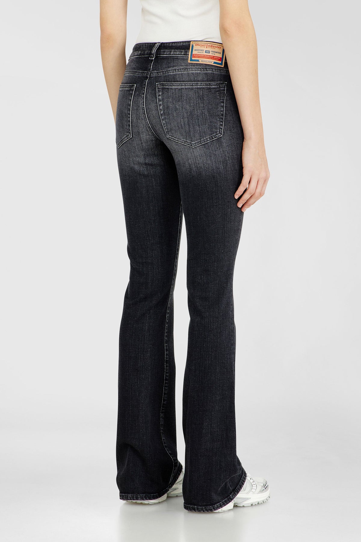 Bootcut Jeans Low Waist 1969 D-Ebbey