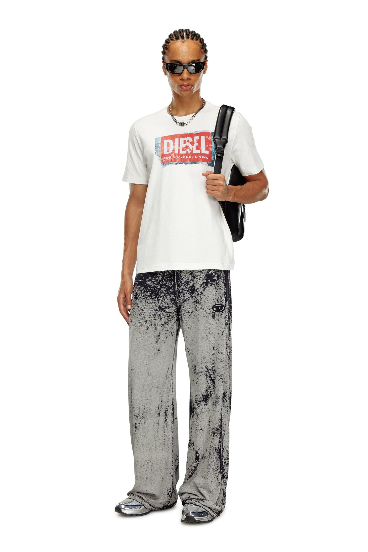T-shirt with crumpled-effect logo