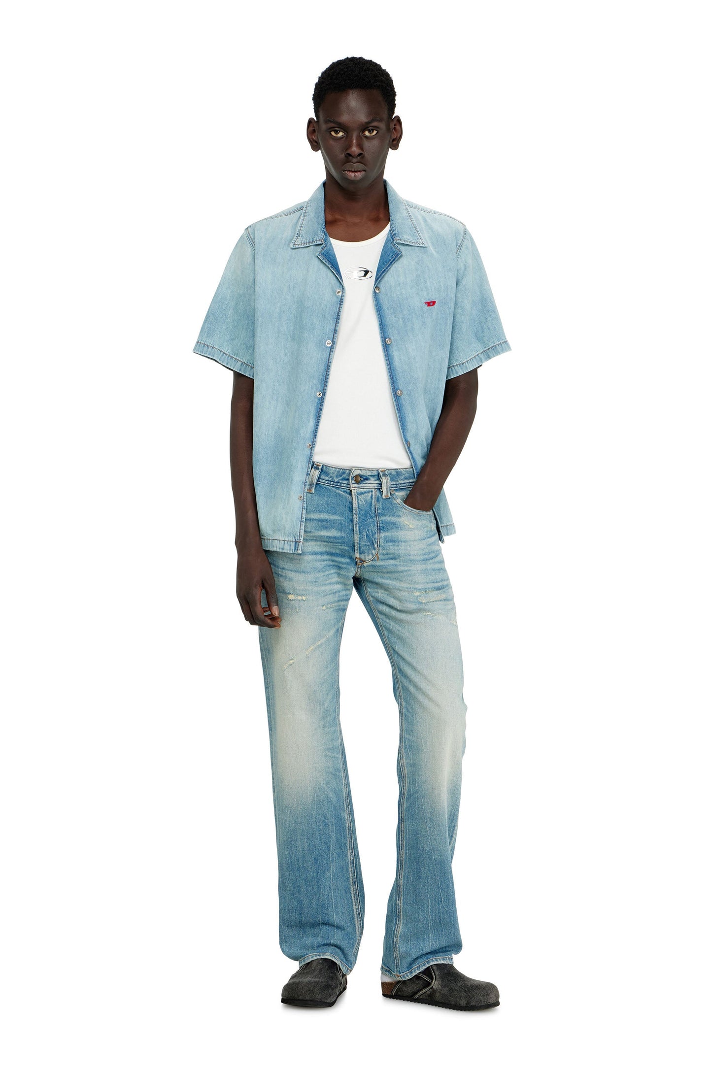 Short-sleeve shirt in denim