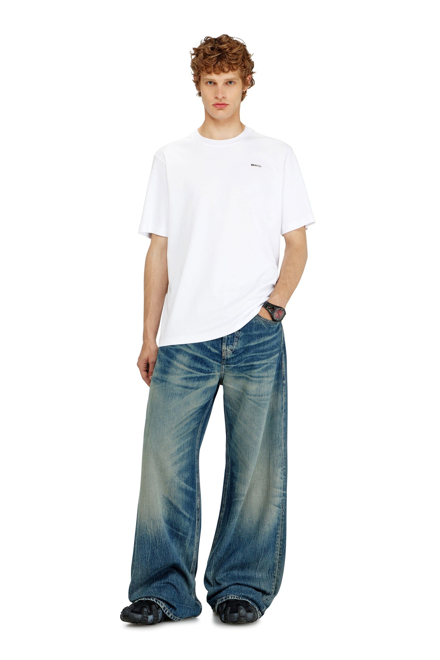 Cotton T-shirt with small logo on chest