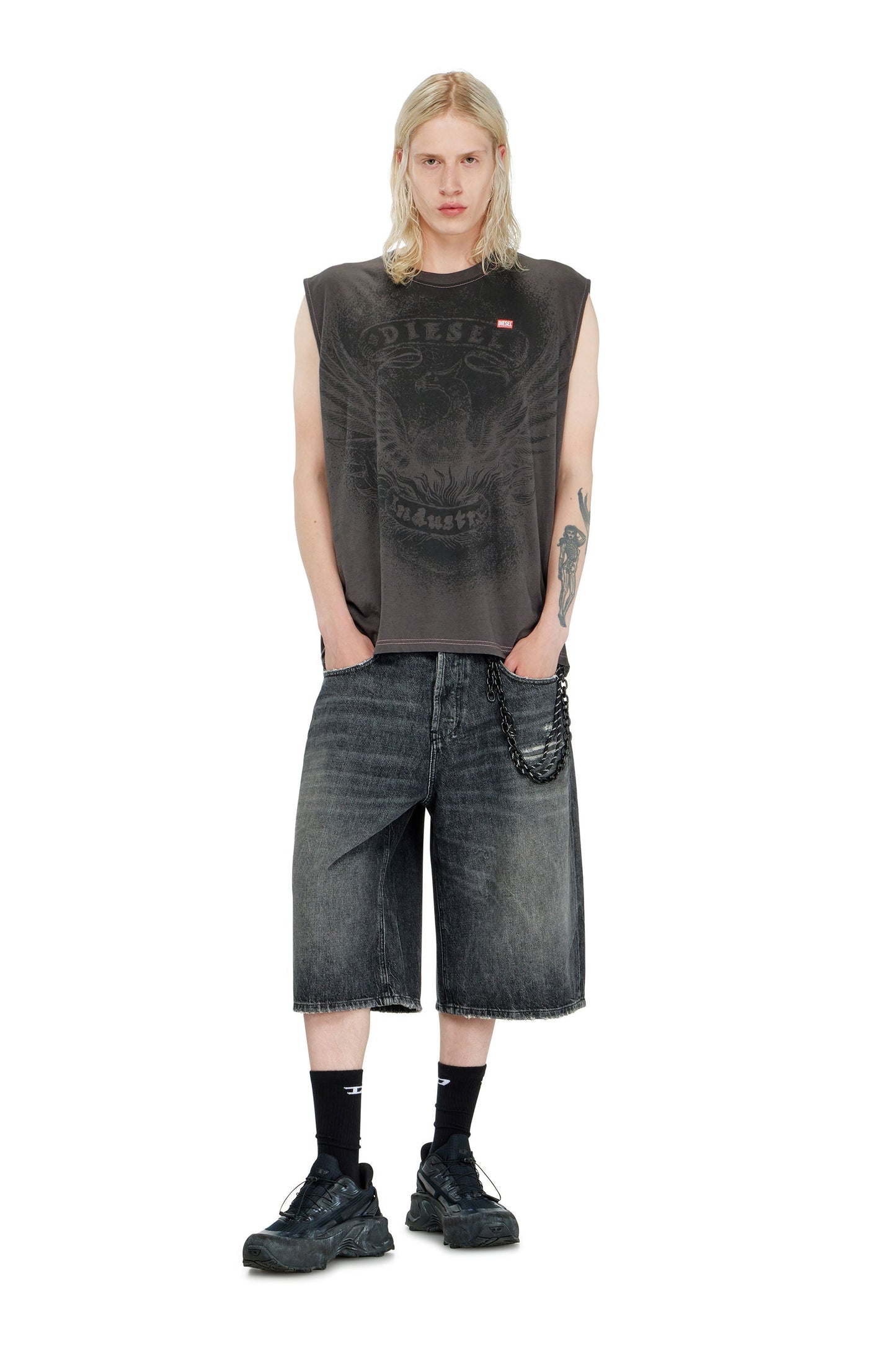 Sleeveless top in cotton with tonal graphic
