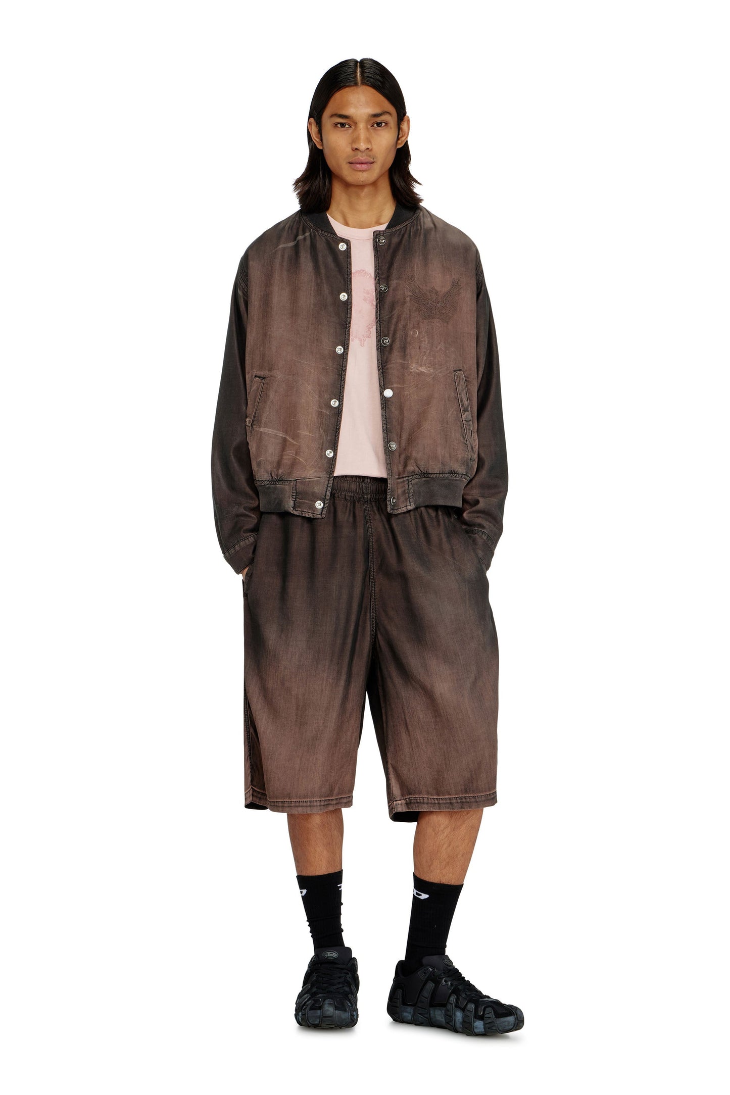 Relaxed bermuda shorts in fluid coated denim