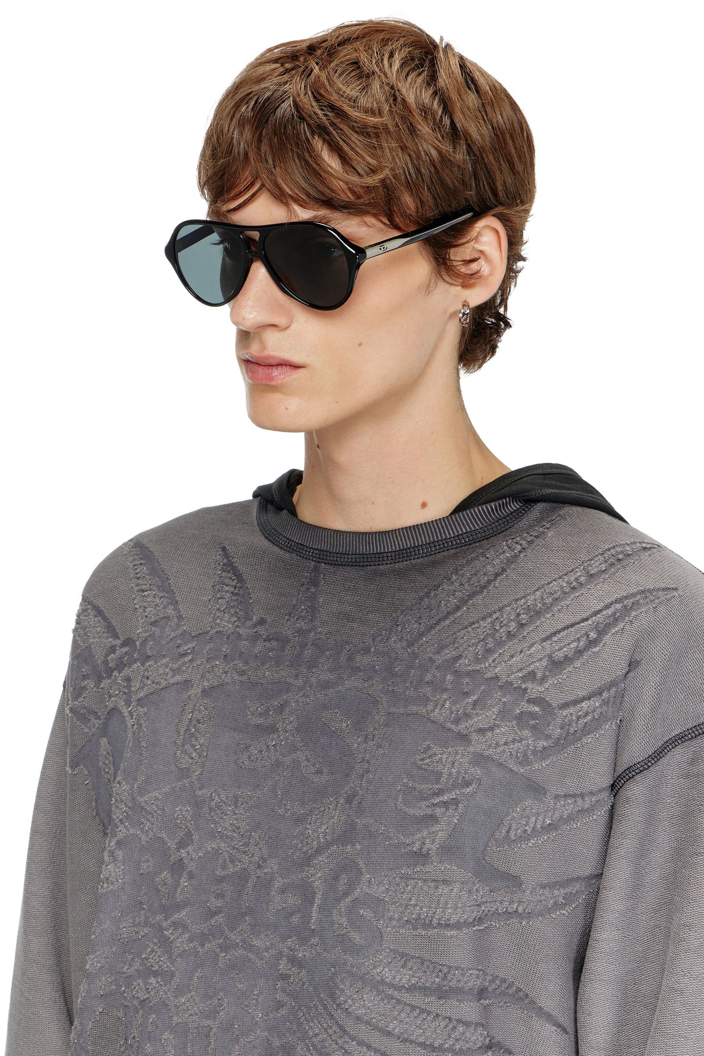 Pilot model sunglasses