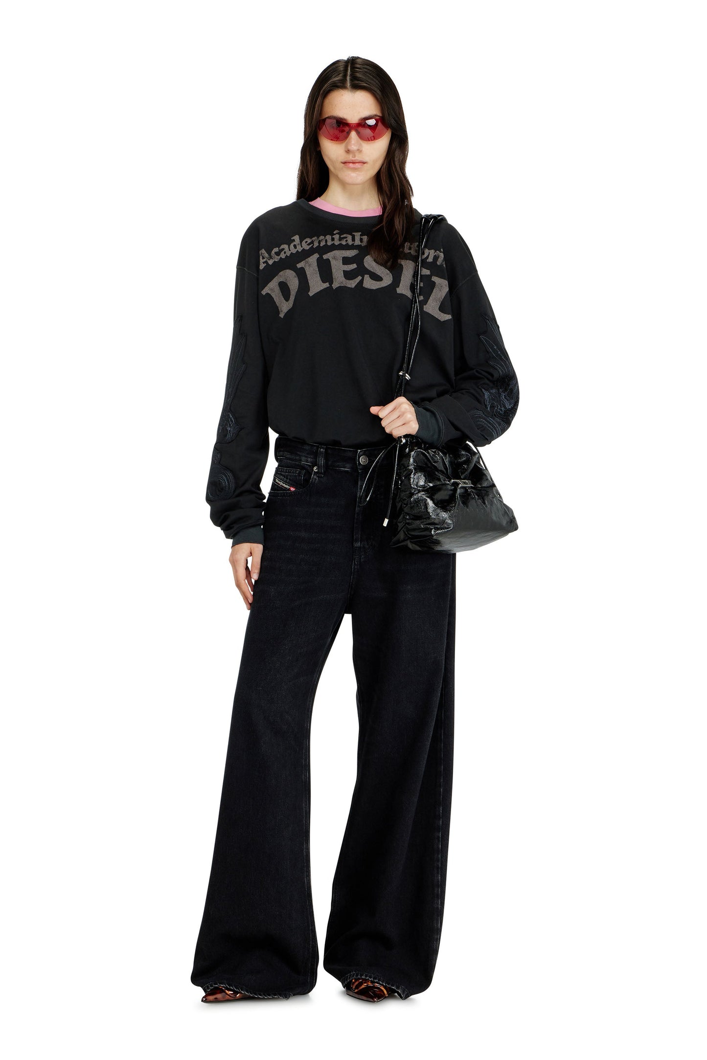 Scrunch-D-Bucket bag in shiny wrinkled leather