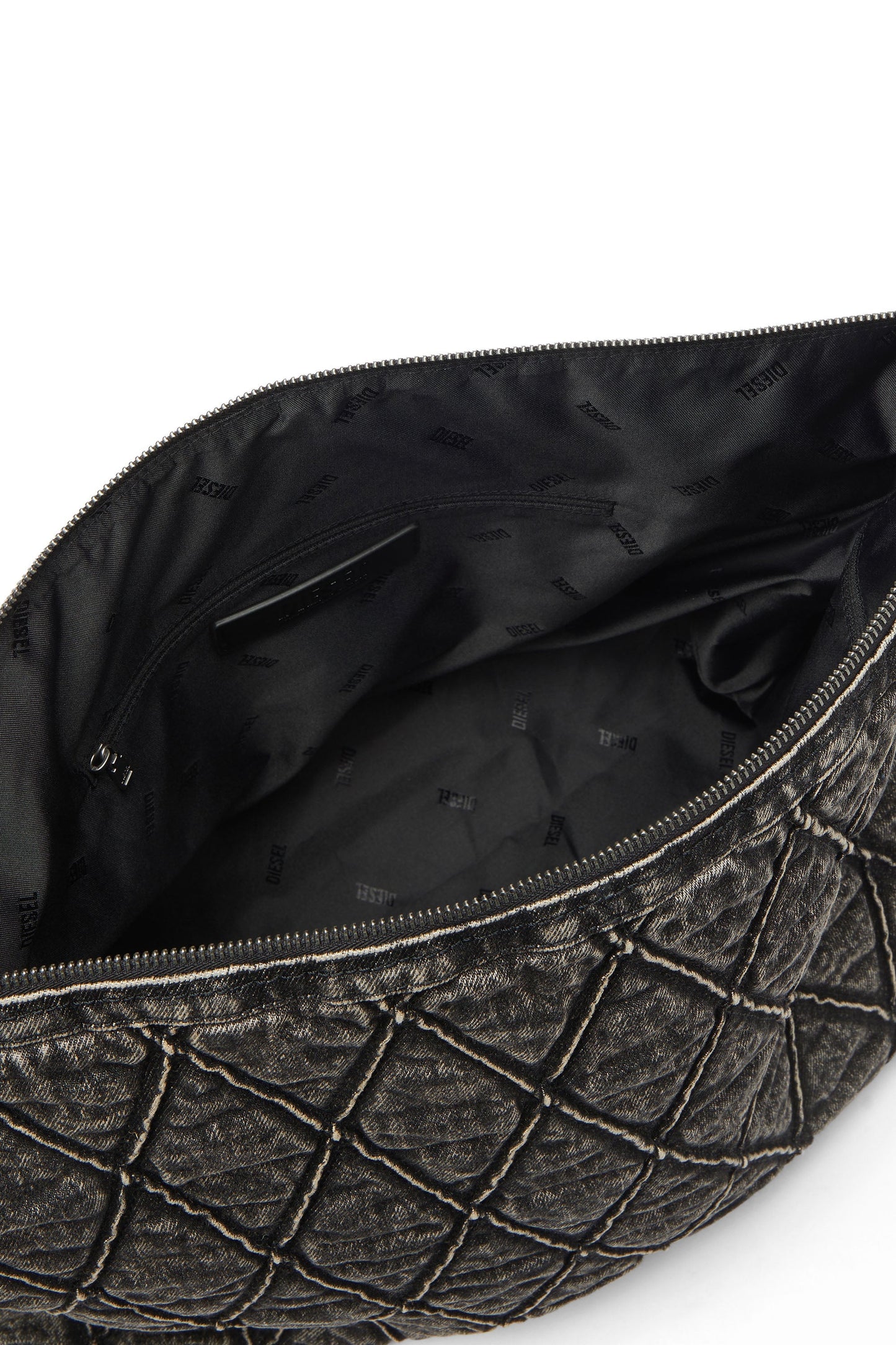 Charm-D - Hobo bag in acid-wash quilted denim
