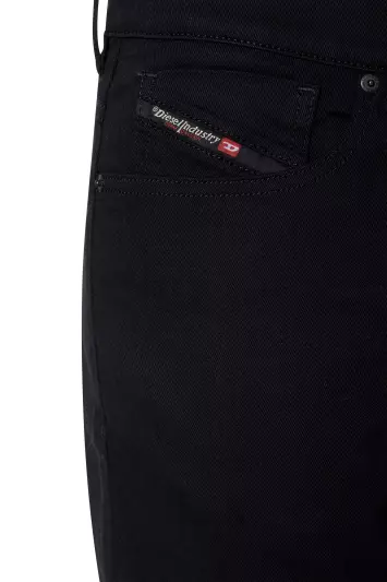 2005 D-FINING 069YP Tapered Jeans